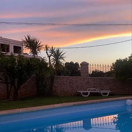 Great Quiet In With Pool Villa Portimão